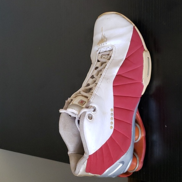 Nike Shox men's sz.7 Pre-owned red& white.  Leather. Good tread.0 - Picture 5 of 9